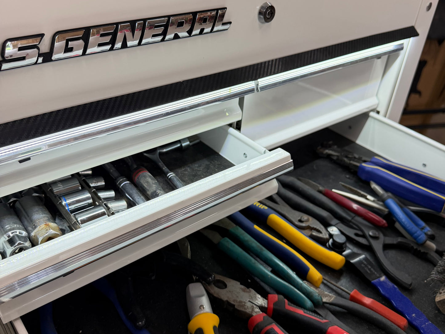 U.S. GENERAL Compatible: Tool box light for 30in carts